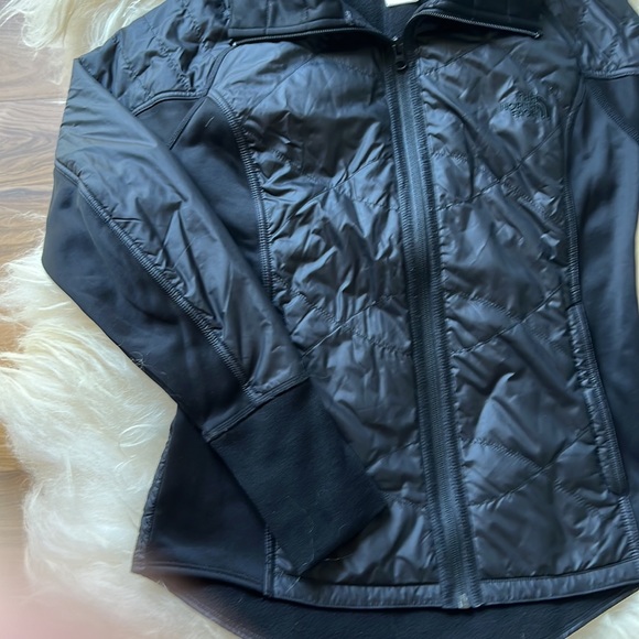 The North Face black shell lightweight jacket! - Picture 3 of 11